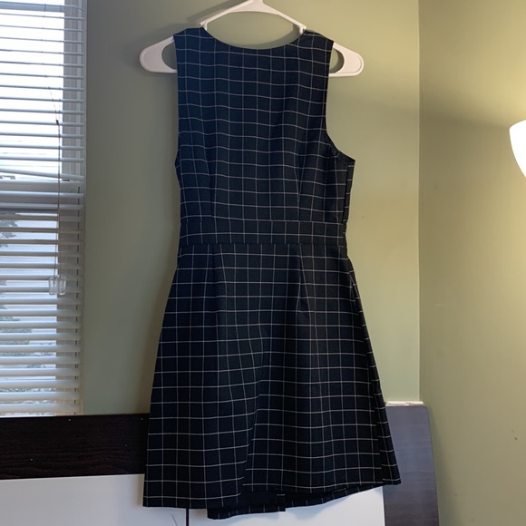 Cute pattern black dress - Picture 2 of 5
